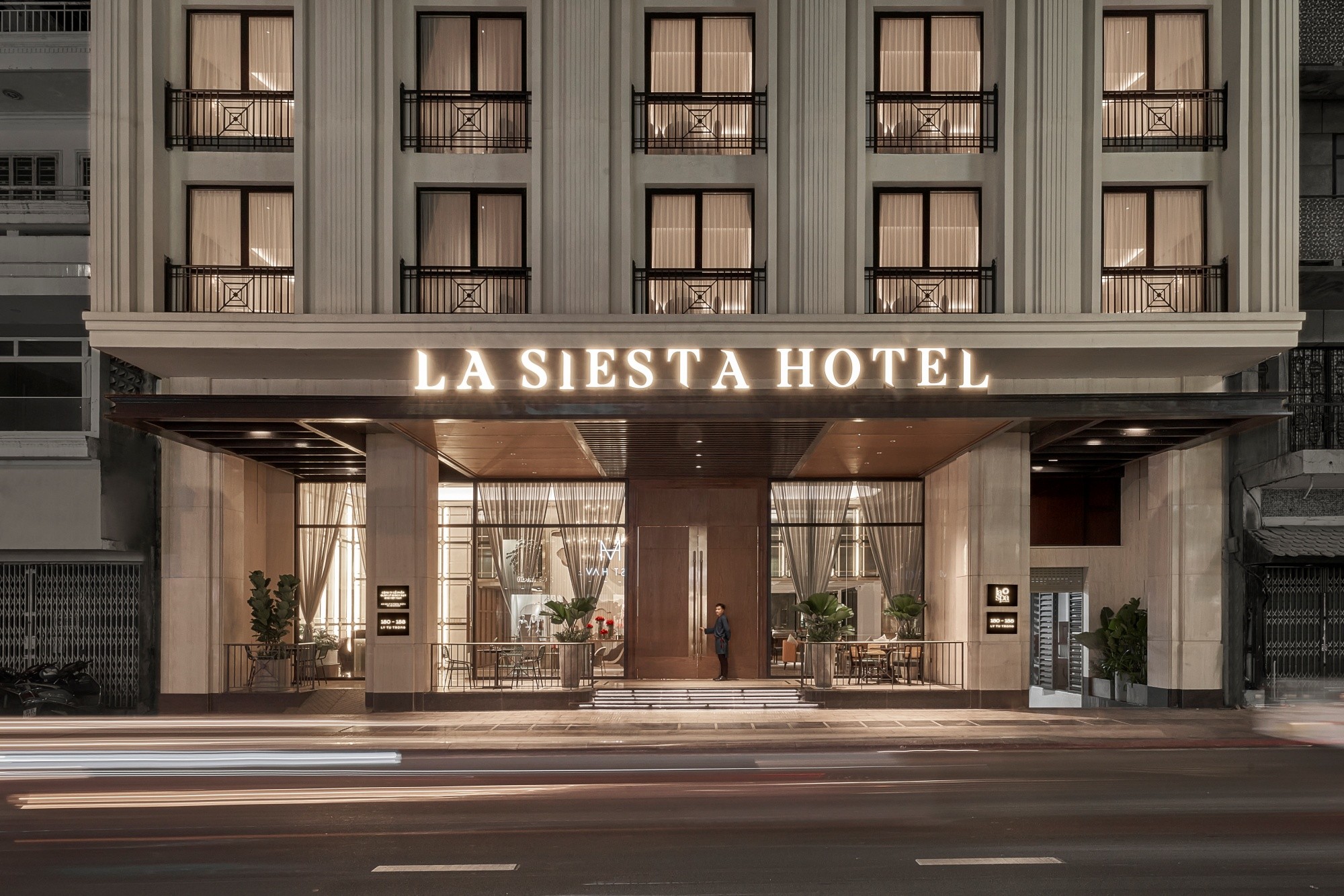 La Siesta Premium Lakeside